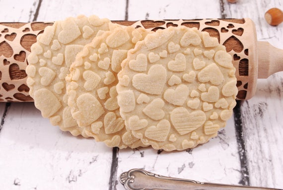 MIXED HEARTS DECORATED ROLLING PIN 43 CM