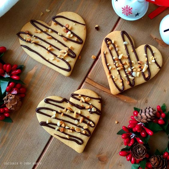 4 cm HEART-SHAPED SHORTBREAD PASTRY TRAYS
