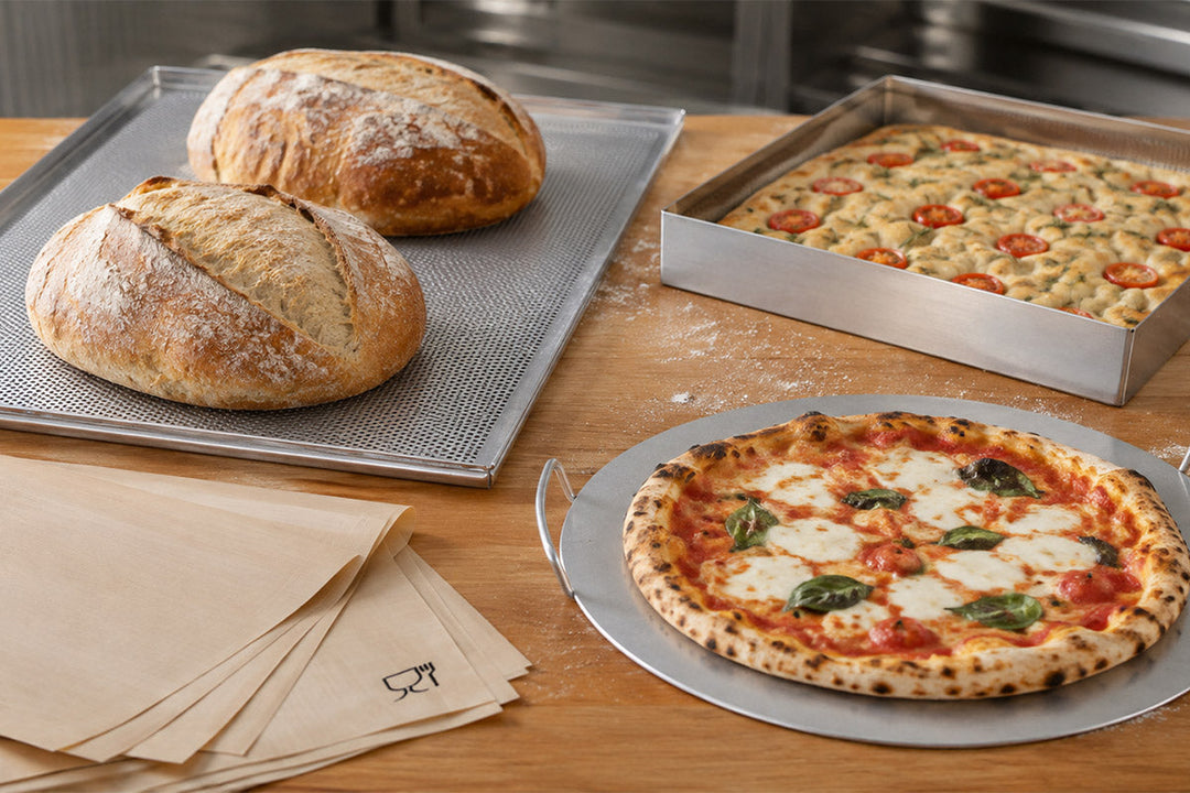 Teglie forate o piene: quali scegliere per la cottura del pane e della pizza