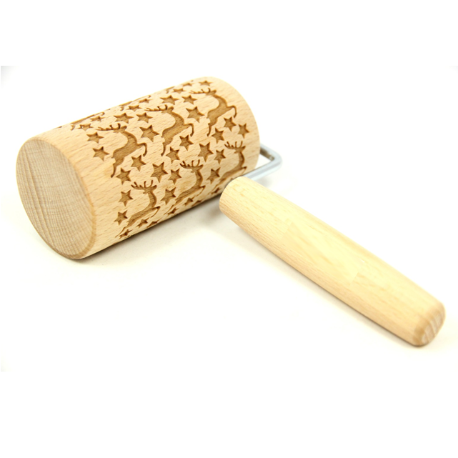 STARS AND REINDEER DECORATED ROLLING PIN 10 CM