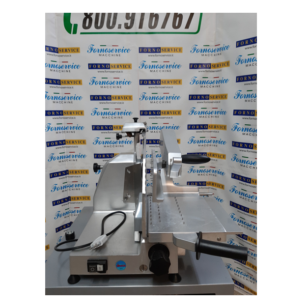AFFETTATRICE VERTICALE ∅ 30 USATA